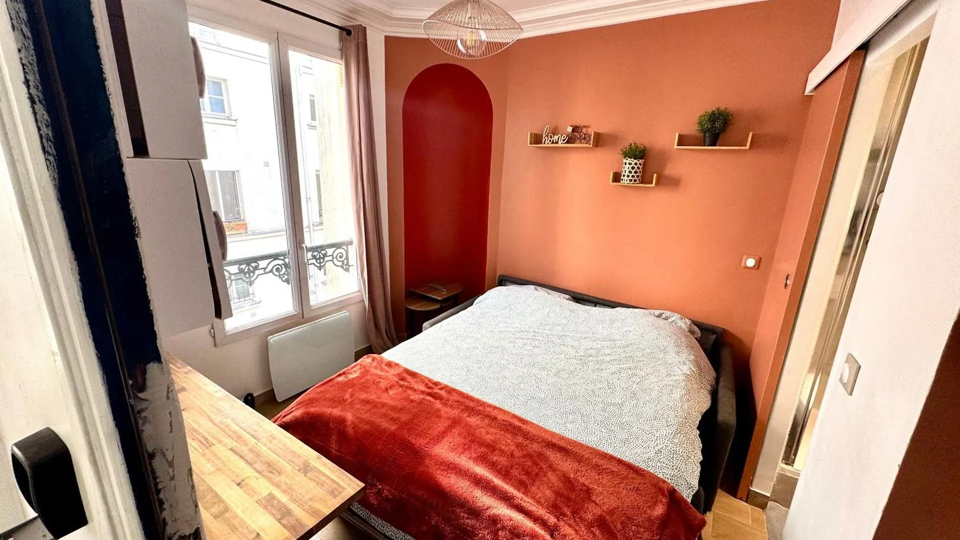 Hsh - Studio Lumineux En Plein Coeur De Paris 0*,  France